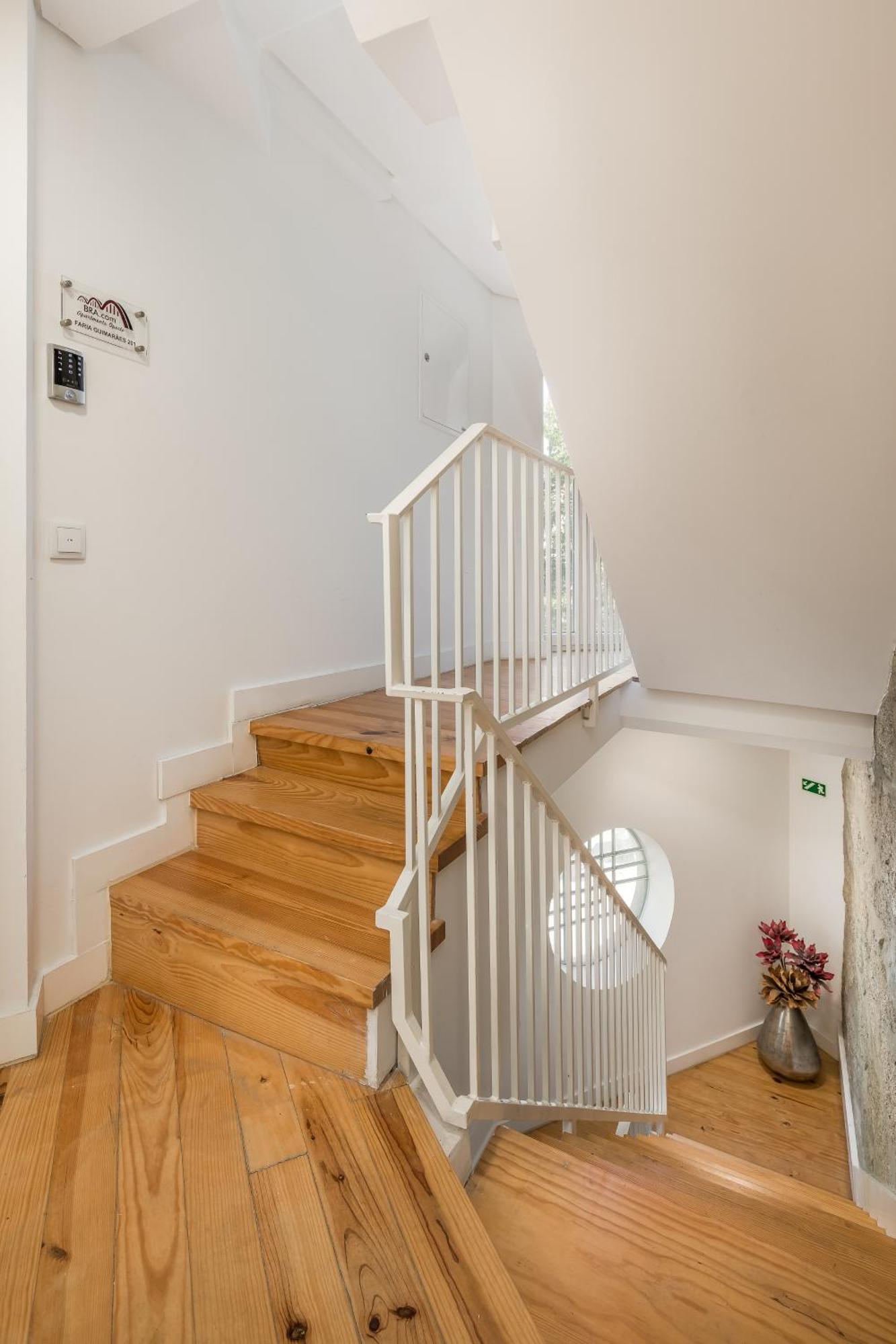 Bra.Com Apartments Oporto Faria Guimaraes Extérieur photo
